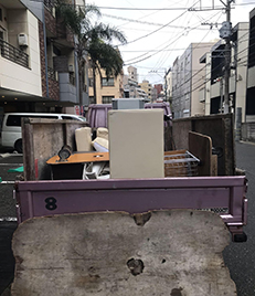 福岡市早良区賀茂にて、不動産会社様からご紹介いただいた2階建ての一軒家を片付けました